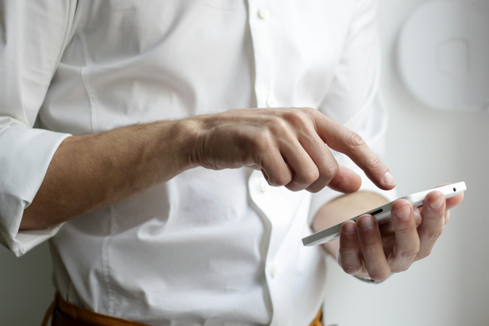 Reducing Cart Abandonment with Strategic Nudges